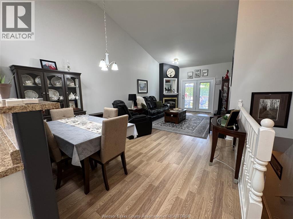 3 Ashley Crescent, Leamington, ON - Indoor Photo Showing Dining Room