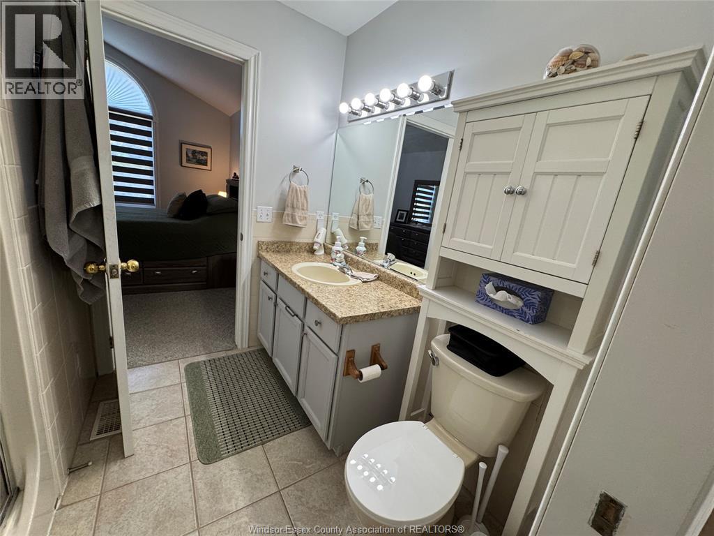 3 Ashley Crescent, Leamington, ON - Indoor Photo Showing Bathroom
