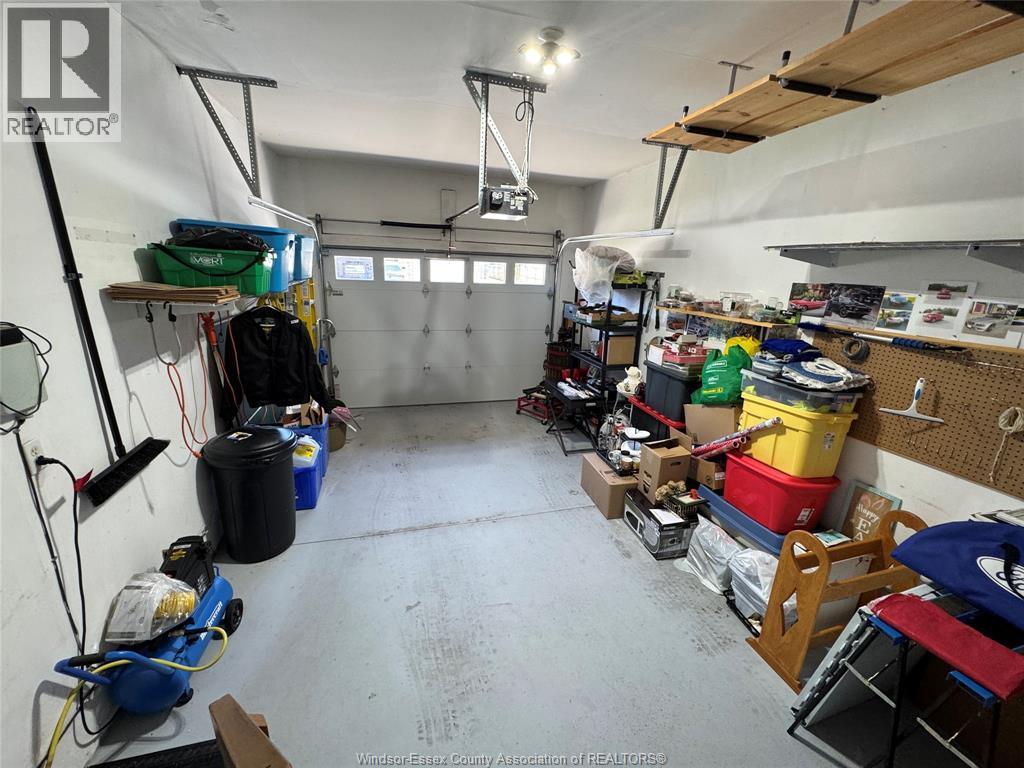 3 Ashley Crescent, Leamington, ON - Indoor Photo Showing Garage