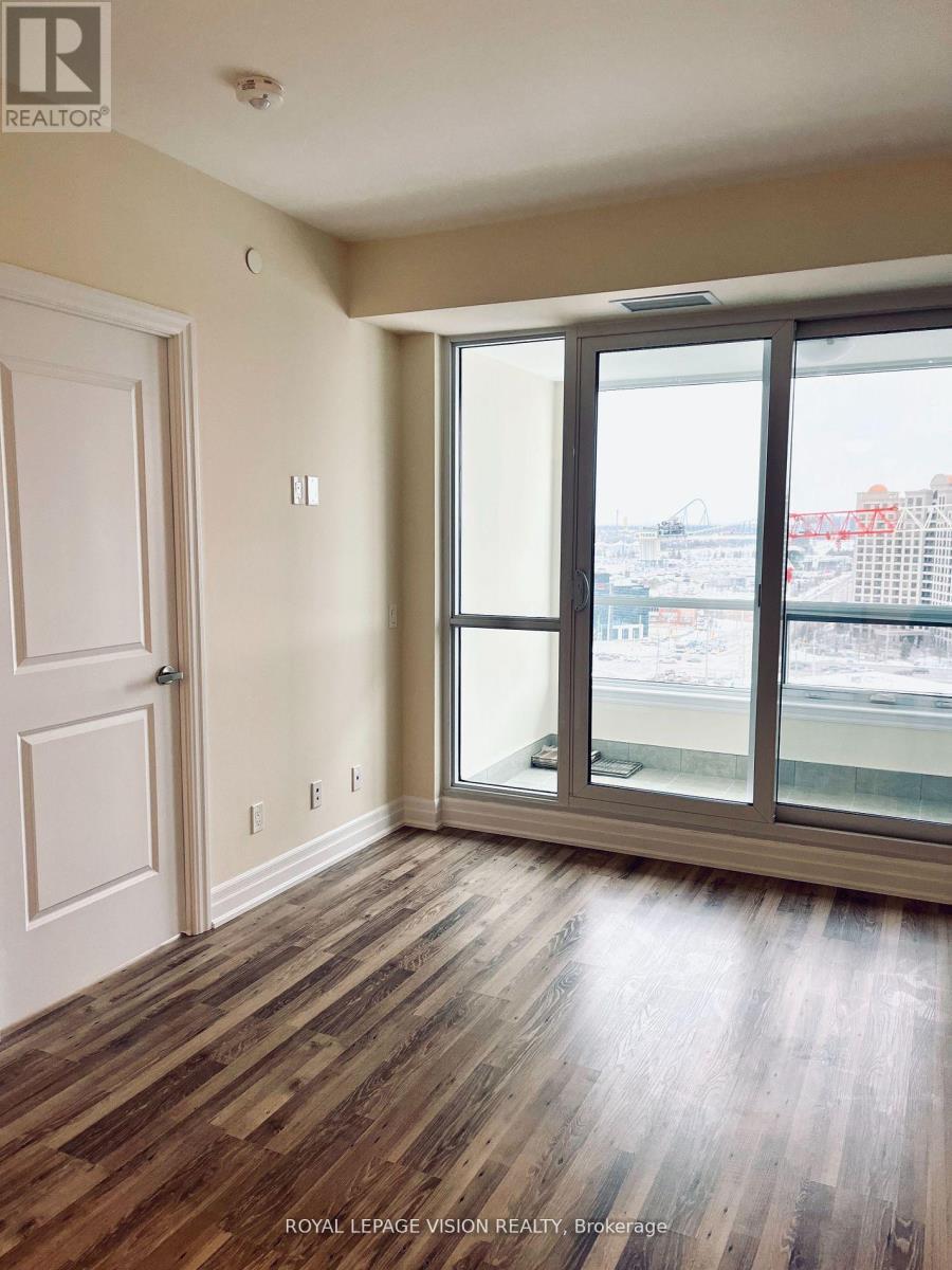 1402 - 9085 Jane Street, Vaughan, ON - Indoor Photo Showing Other Room