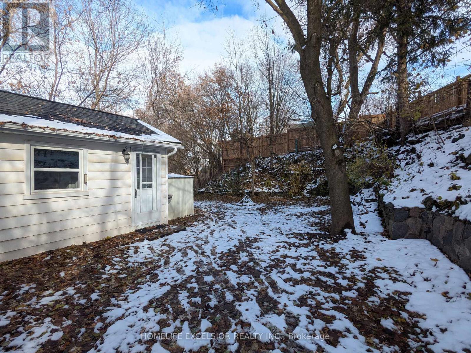 19043 Centre Street, East Gwillimbury, ON - Outdoor