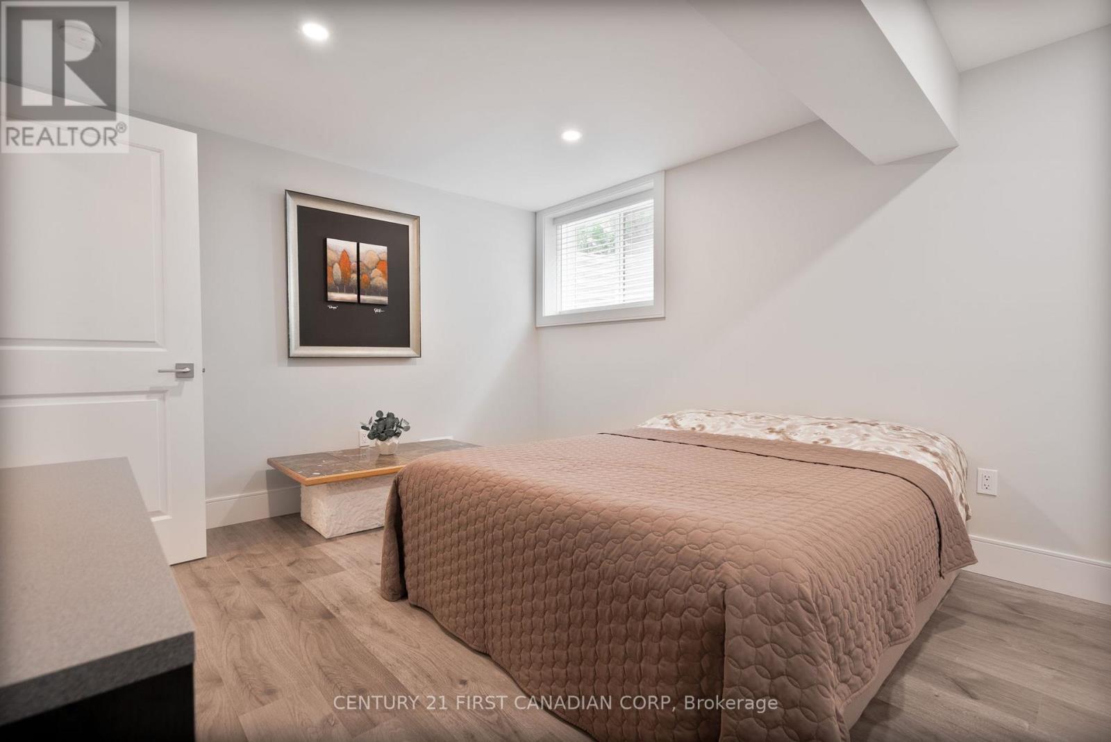 16 Foxborough Place, Thames Centre (Thorndale), ON - Indoor Photo Showing Bedroom