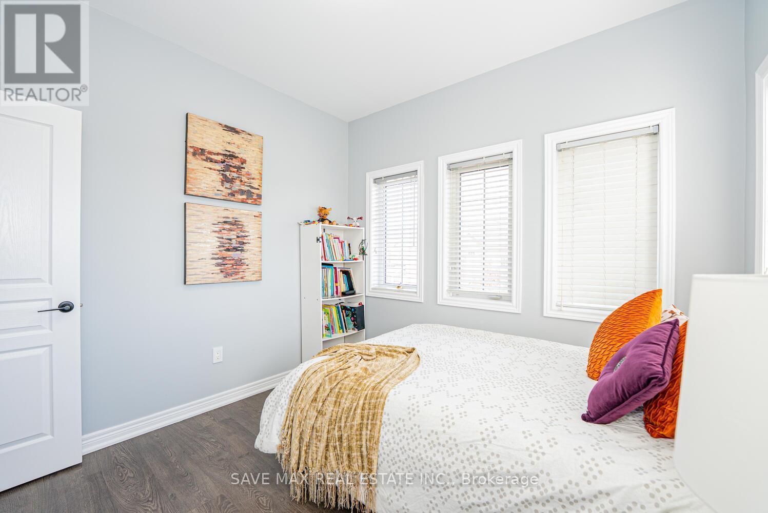39 Divinity Circle, Brampton, ON - Indoor Photo Showing Bedroom