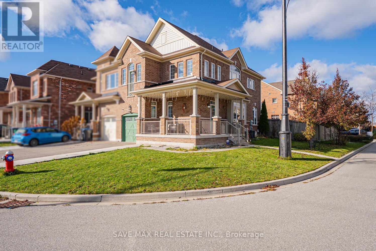 39 Divinity Circle, Brampton, ON - Outdoor With Deck Patio Veranda With Facade