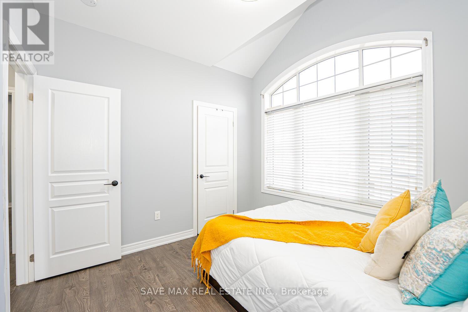 39 Divinity Circle, Brampton, ON - Indoor Photo Showing Bedroom