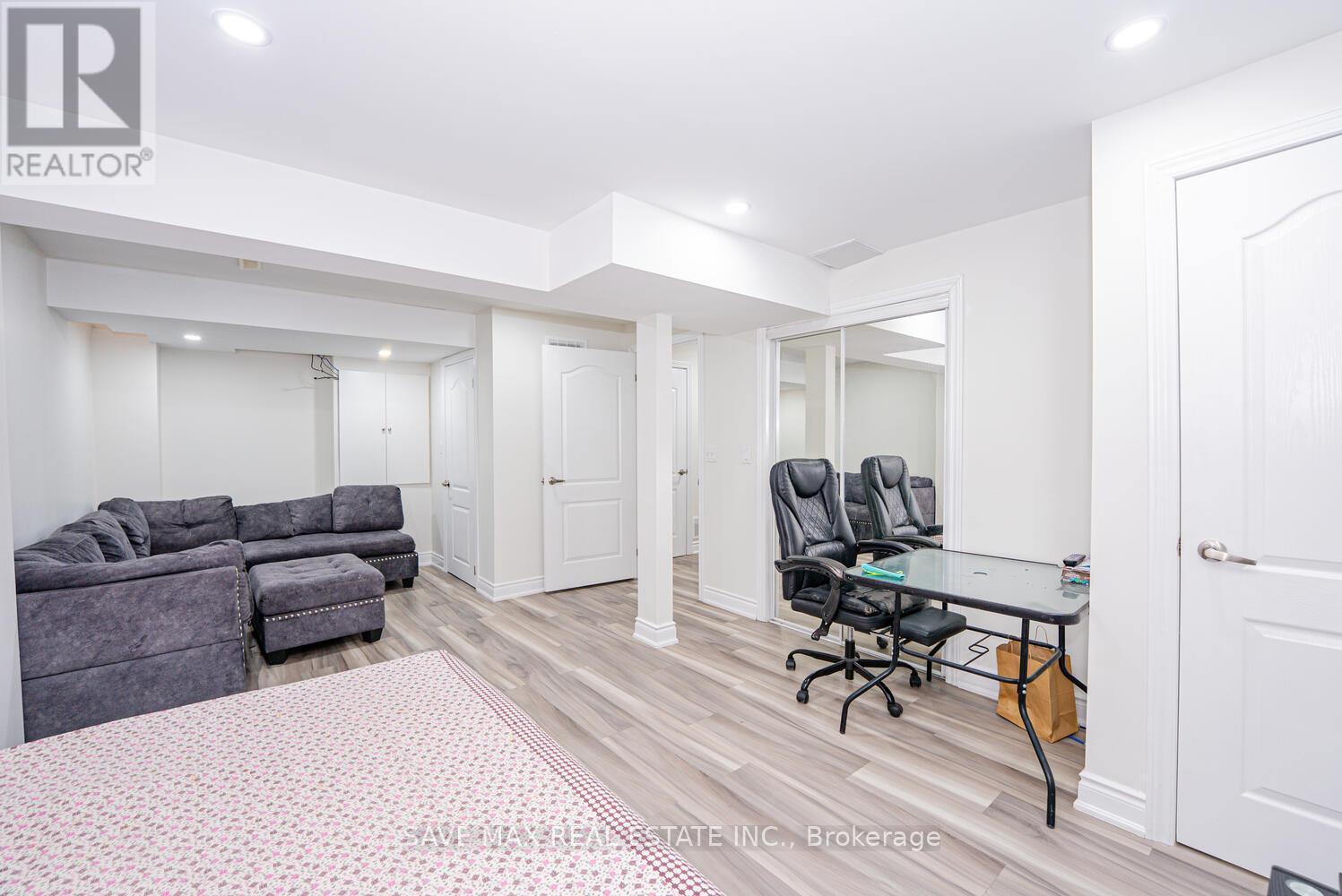 39 Divinity Circle, Brampton, ON - Indoor