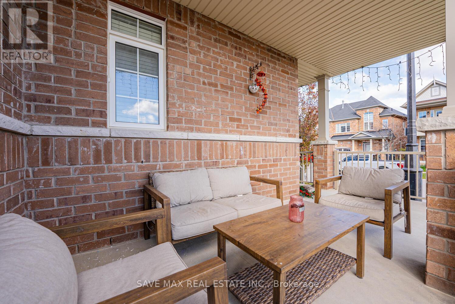 39 Divinity Circle, Brampton, ON - Outdoor With Deck Patio Veranda With Exterior