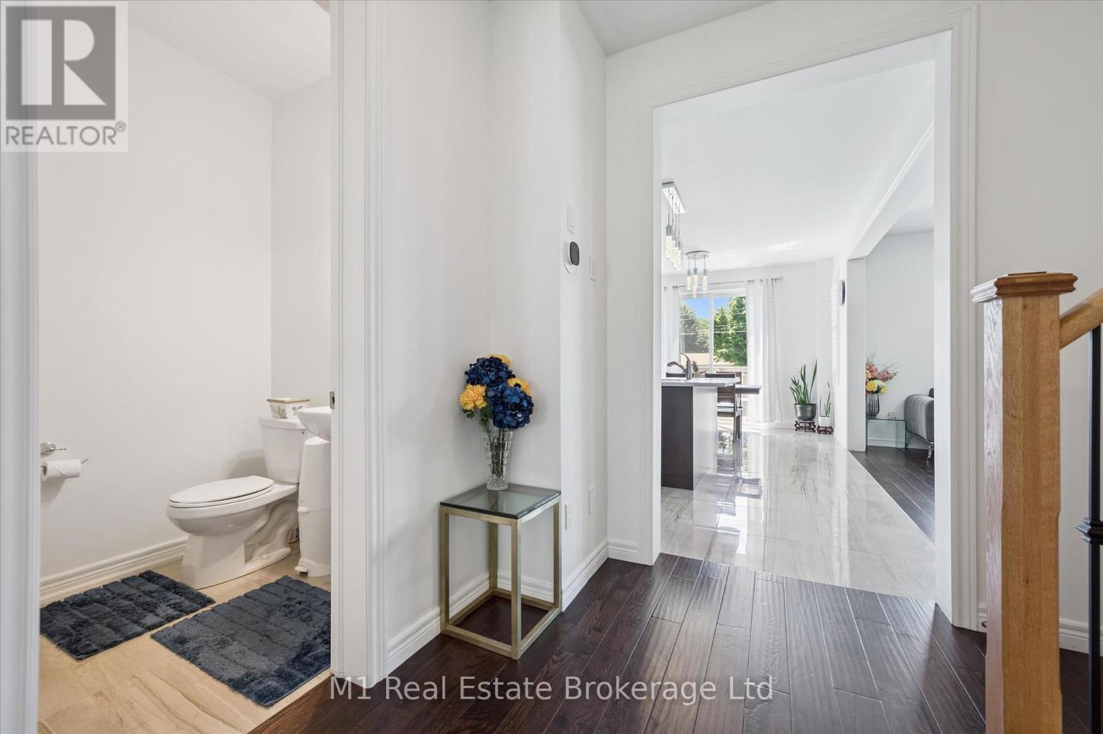 19 Findlay Way, Centre Wellington (Fergus), ON - Indoor Photo Showing Bathroom