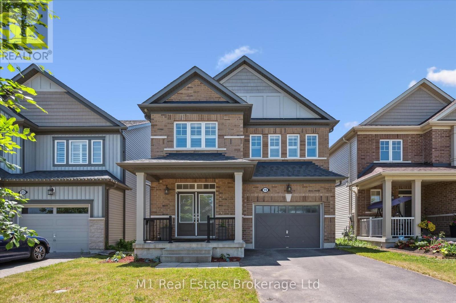 19 Findlay Way, Centre Wellington (Fergus), ON - Outdoor With Deck Patio Veranda With Facade