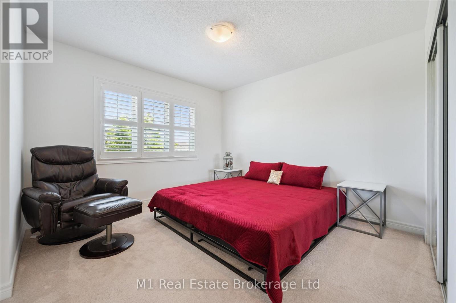 19 Findlay Way, Centre Wellington (Fergus), ON - Indoor Photo Showing Bedroom