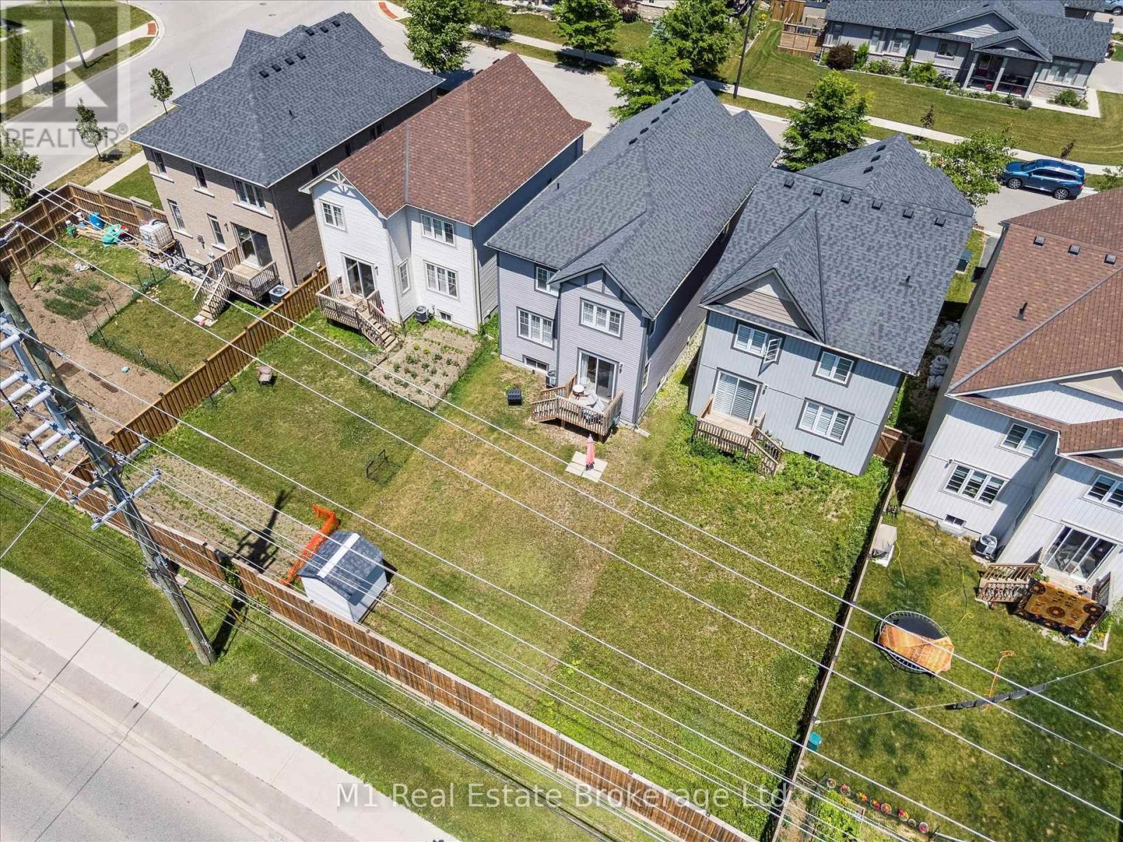 19 Findlay Way, Centre Wellington (Fergus), ON - Outdoor