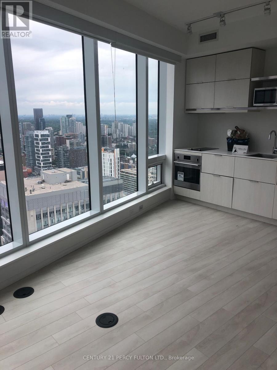 4712 - 197 Yonge Street, Toronto, ON - Indoor Photo Showing Kitchen
