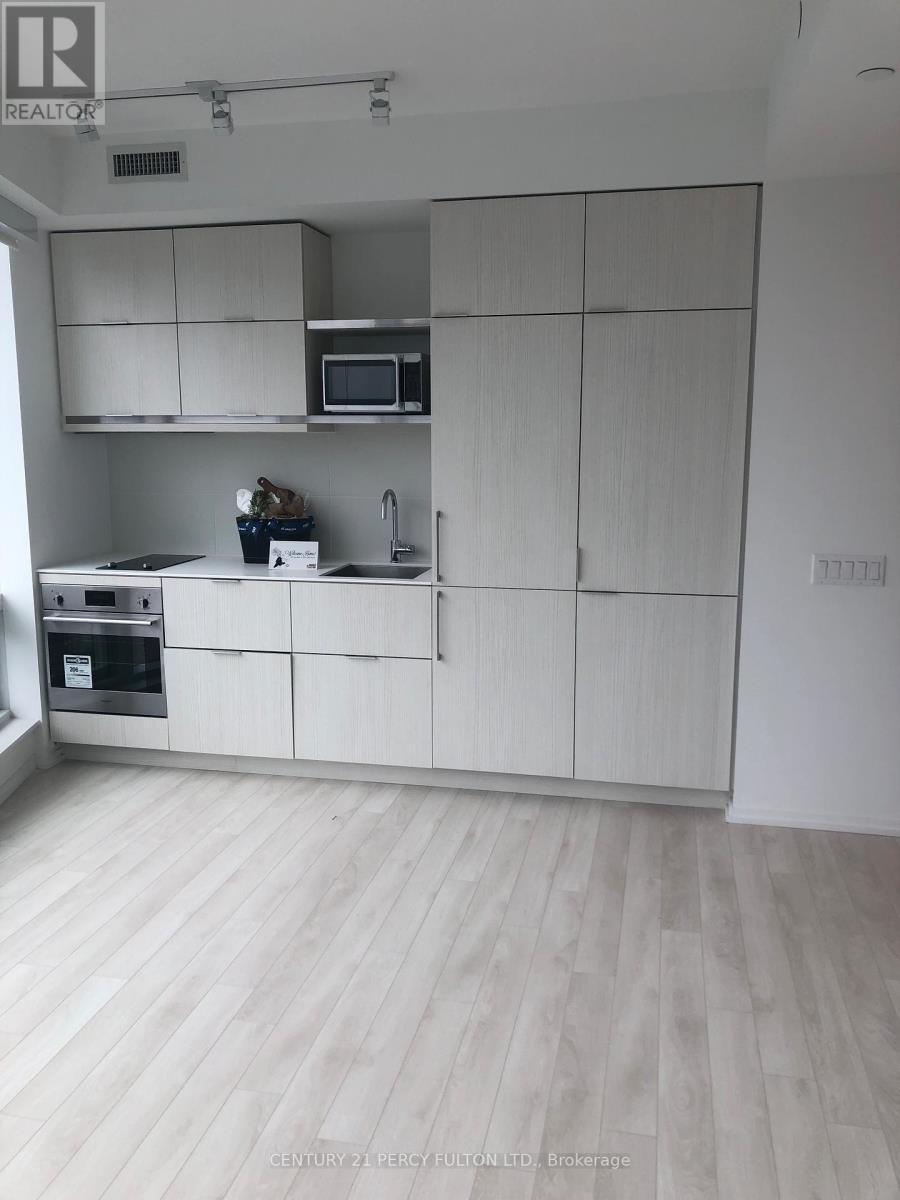 4712 - 197 Yonge Street, Toronto, ON - Indoor