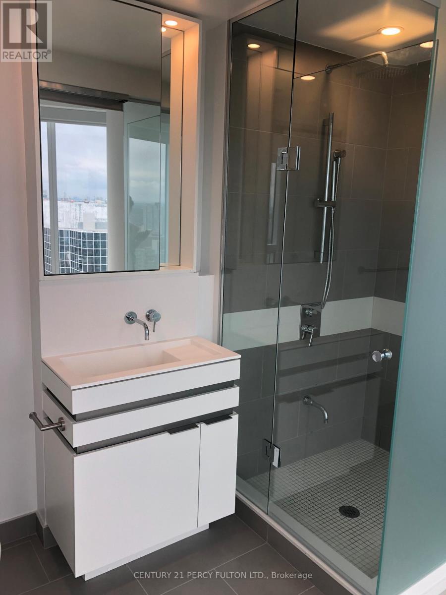 4712 - 197 Yonge Street, Toronto, ON - Indoor Photo Showing Bathroom