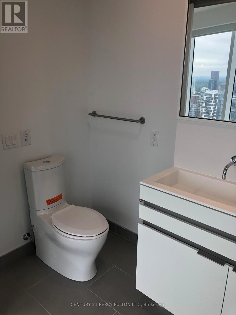 4712 - 197 Yonge Street, Toronto, ON - Indoor Photo Showing Bathroom