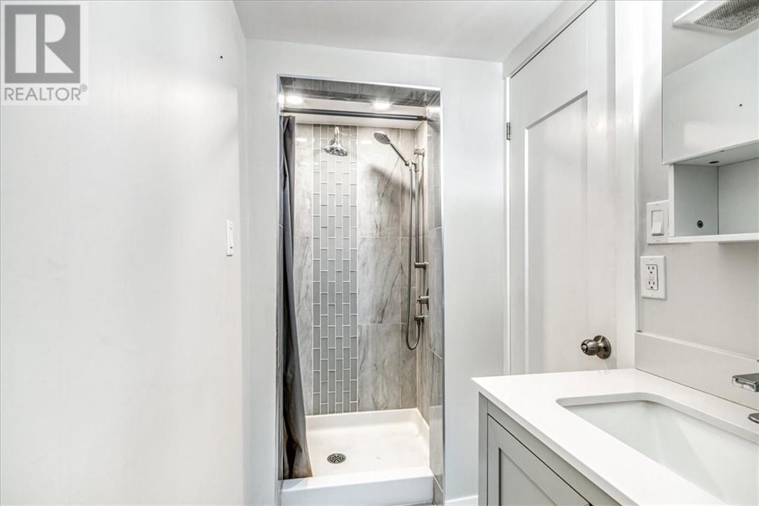 229 Catherine Street, Garson, ON - Indoor Photo Showing Bathroom