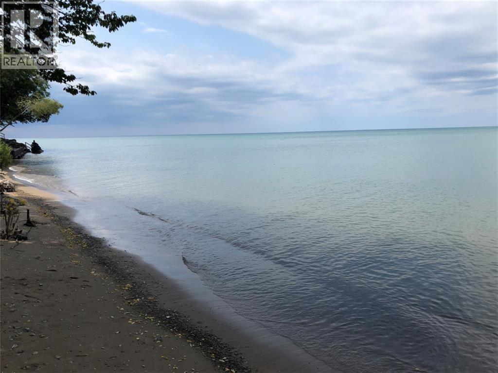 5325 Broadview Avenue, Lambton Shores, ON