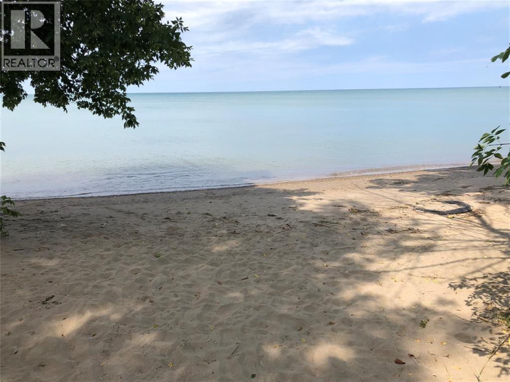 5325 Broadview Avenue, Lambton Shores, ON