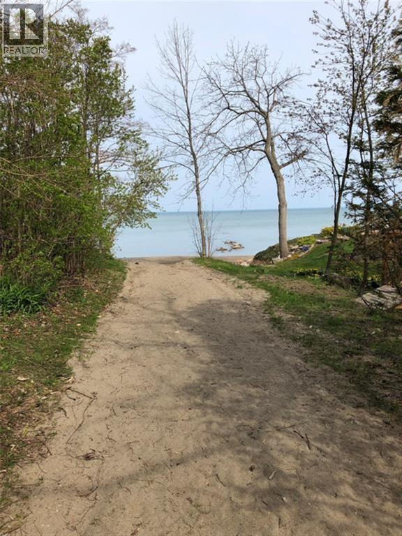 5325 Broadview Avenue, Lambton Shores, ON