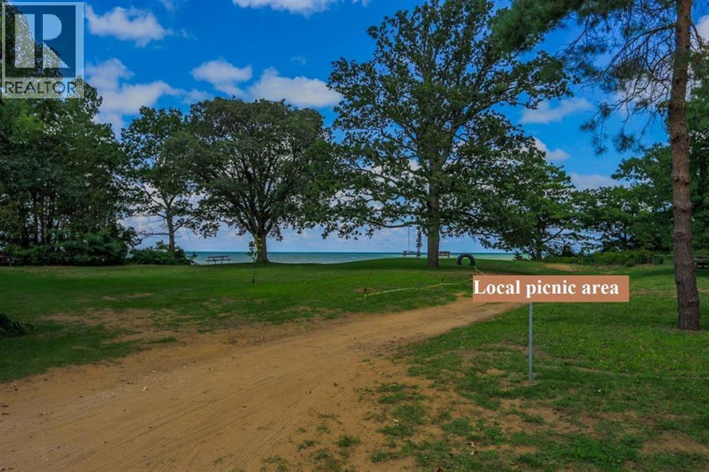 5325 Broadview Avenue, Lambton Shores, ON