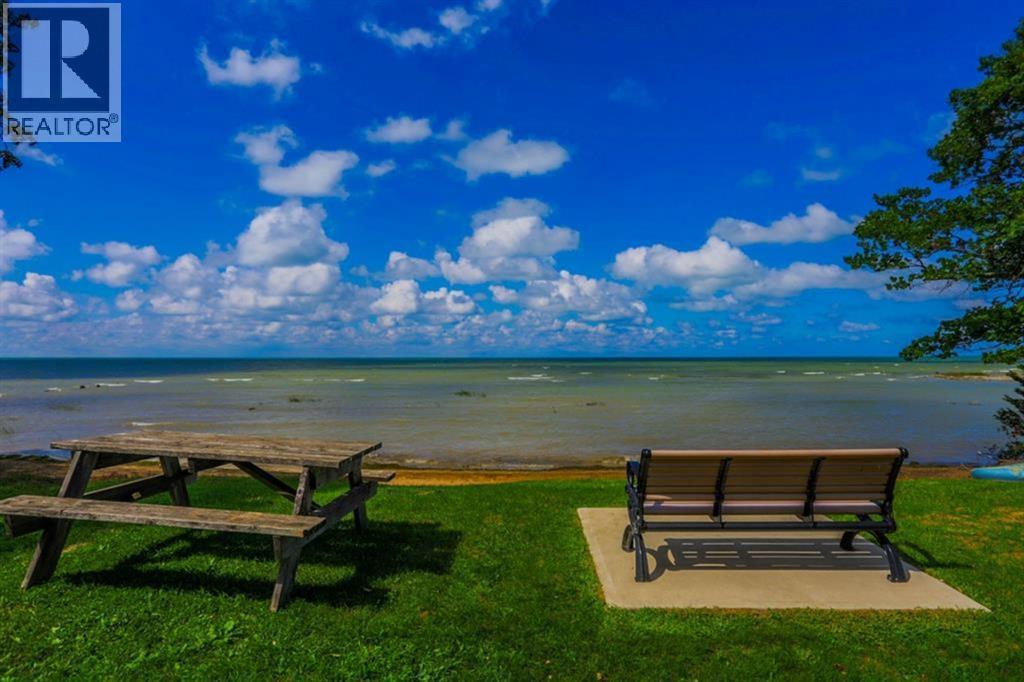 5325 Broadview Avenue, Lambton Shores, ON