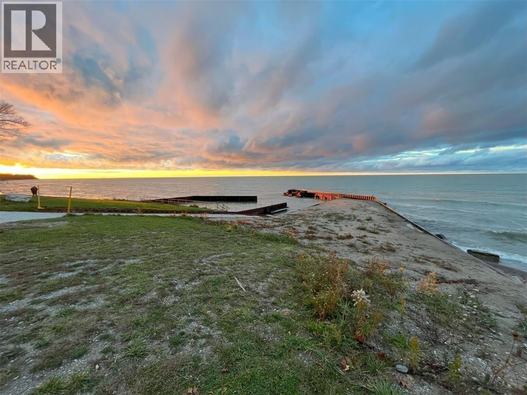 5325 Broadview Avenue, Lambton Shores, ON