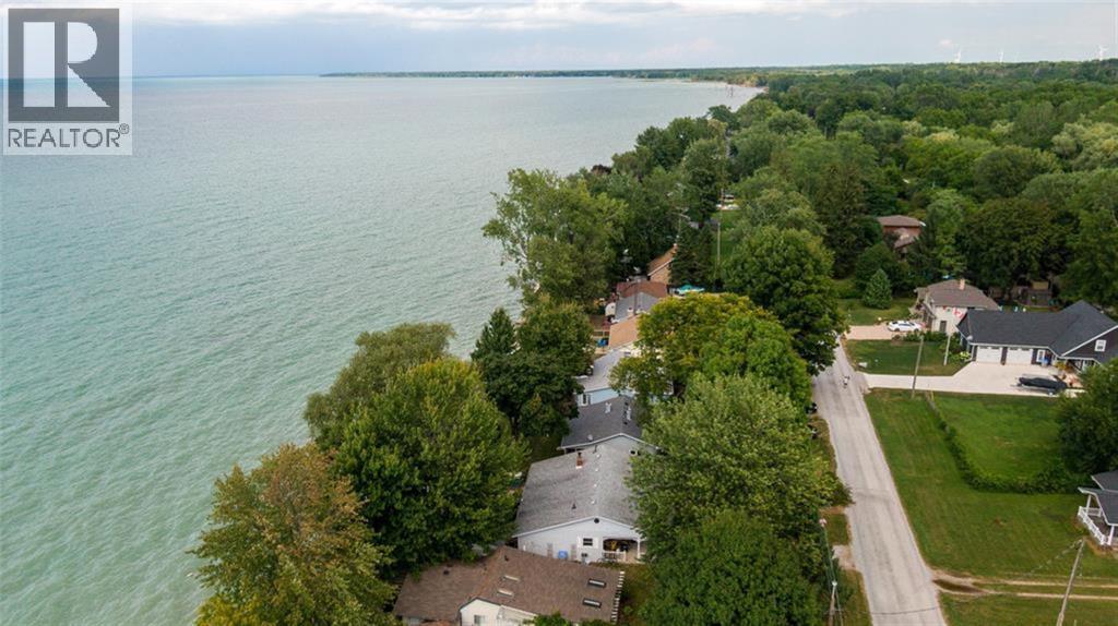 5325 Broadview Avenue, Lambton Shores, ON