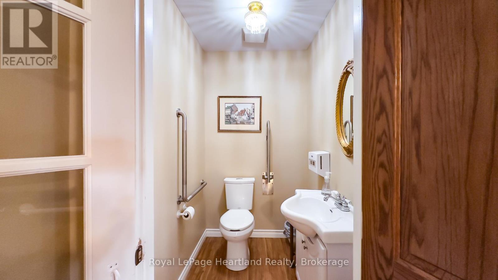 273 Hamilton Street, North Huron (Blyth), ON - Indoor Photo Showing Bathroom