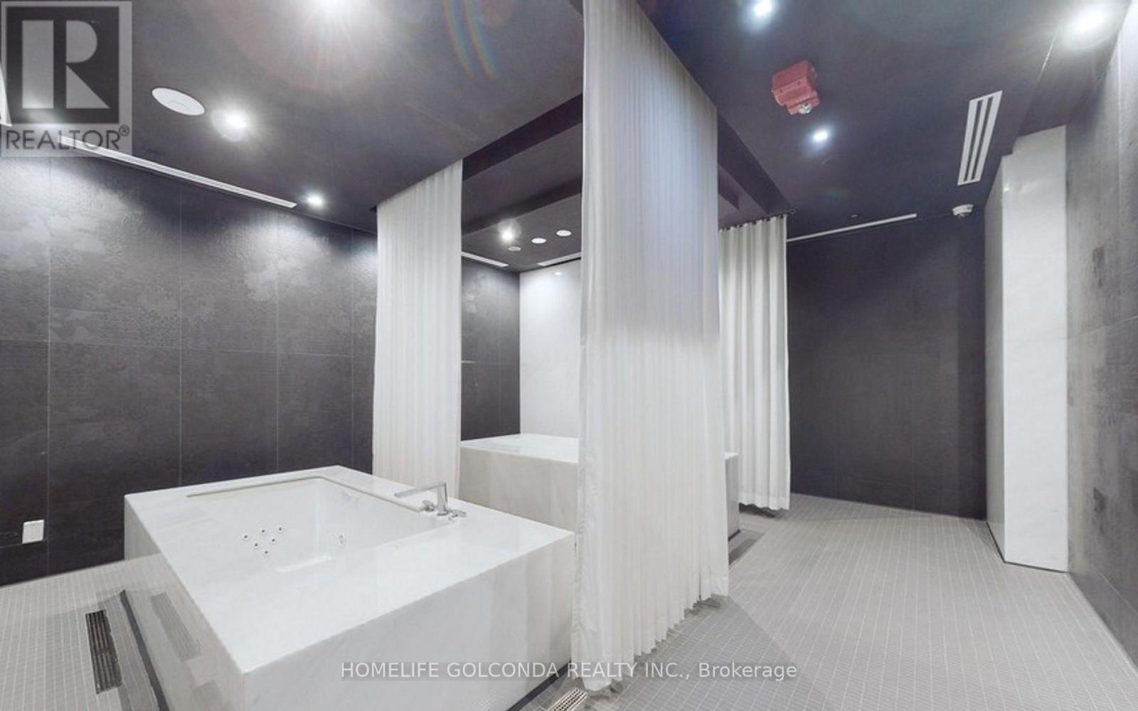 1902 - 87 Peter Street, Toronto, ON - Indoor Photo Showing Other Room