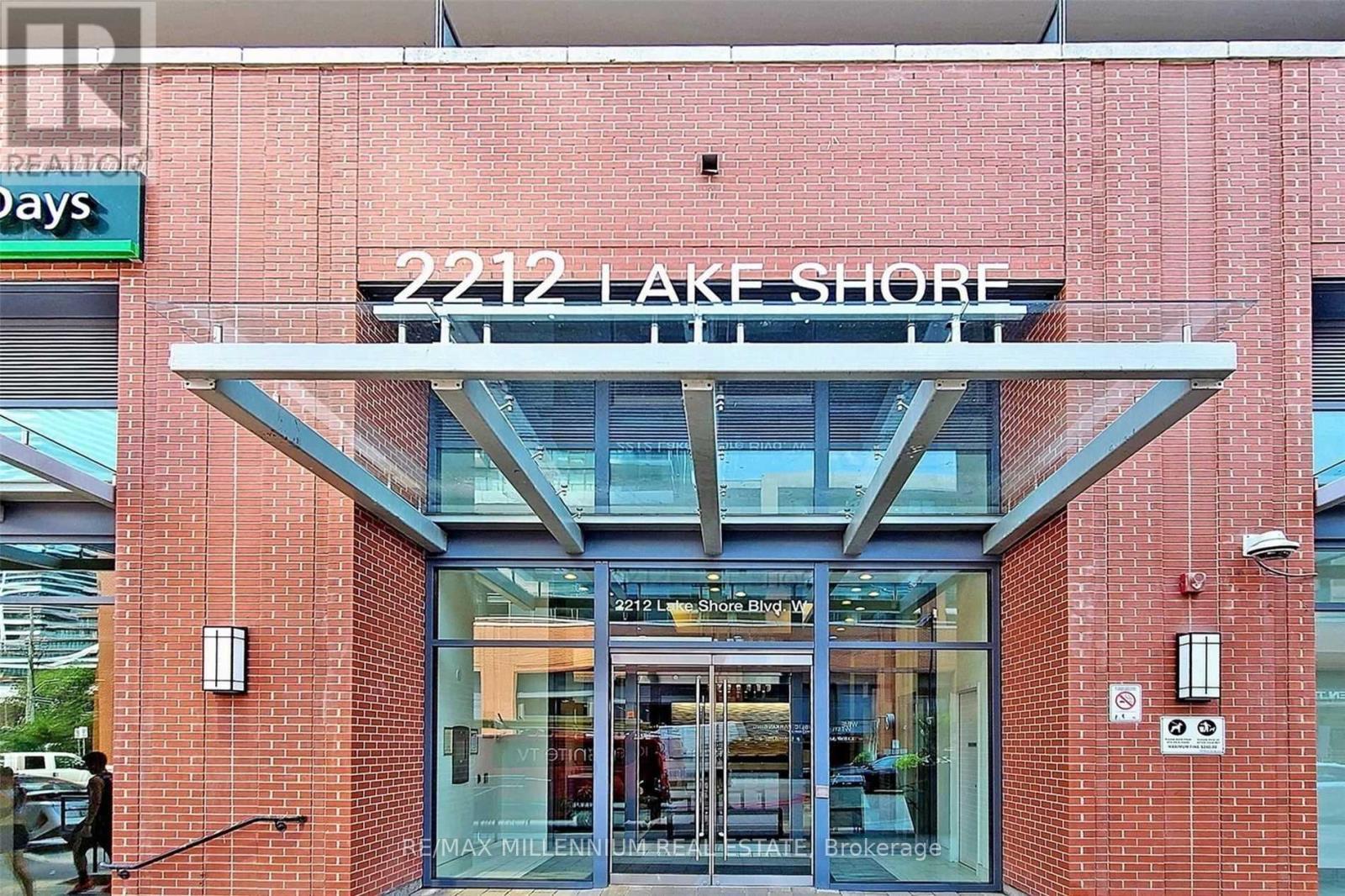 3106 - 2212 Lake Shore Boulevard W, Toronto, ON - With Exterior