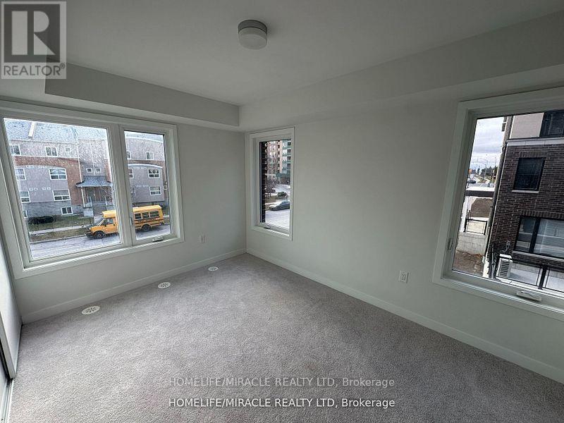 02 - 3415 Ridgeway Drive, Mississauga, ON - Indoor Photo Showing Other Room