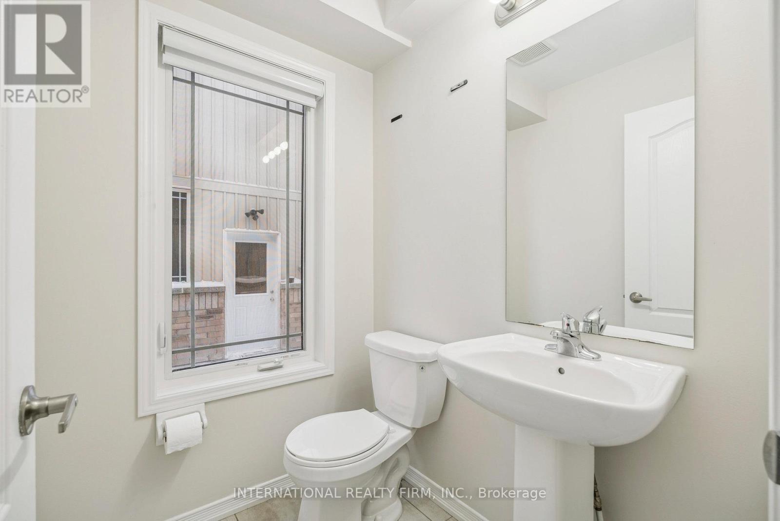 205 Diana Drive, Orillia, ON - Indoor Photo Showing Bathroom