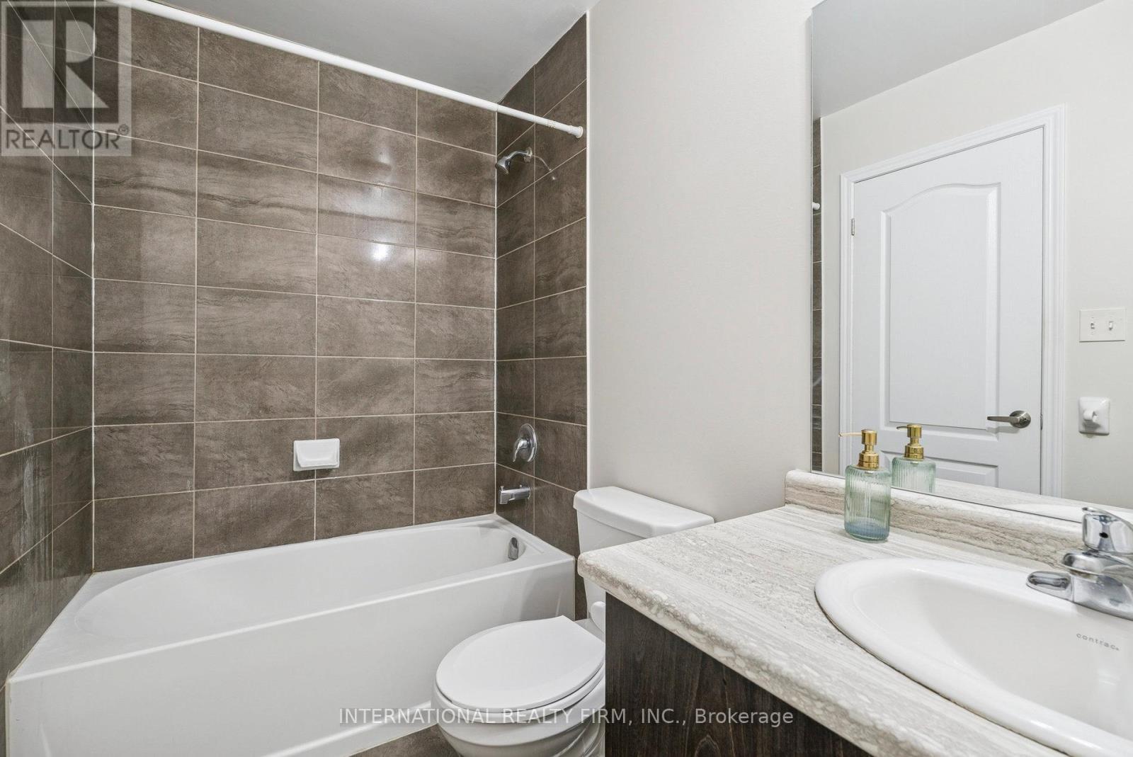 205 Diana Drive, Orillia, ON - Indoor Photo Showing Bathroom