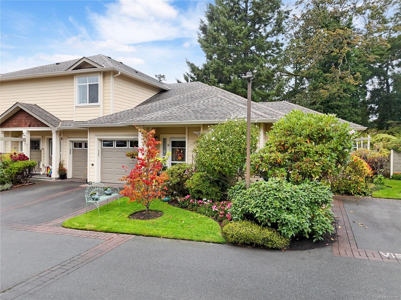 76-850 Parklands Dr, Esquimalt, BC