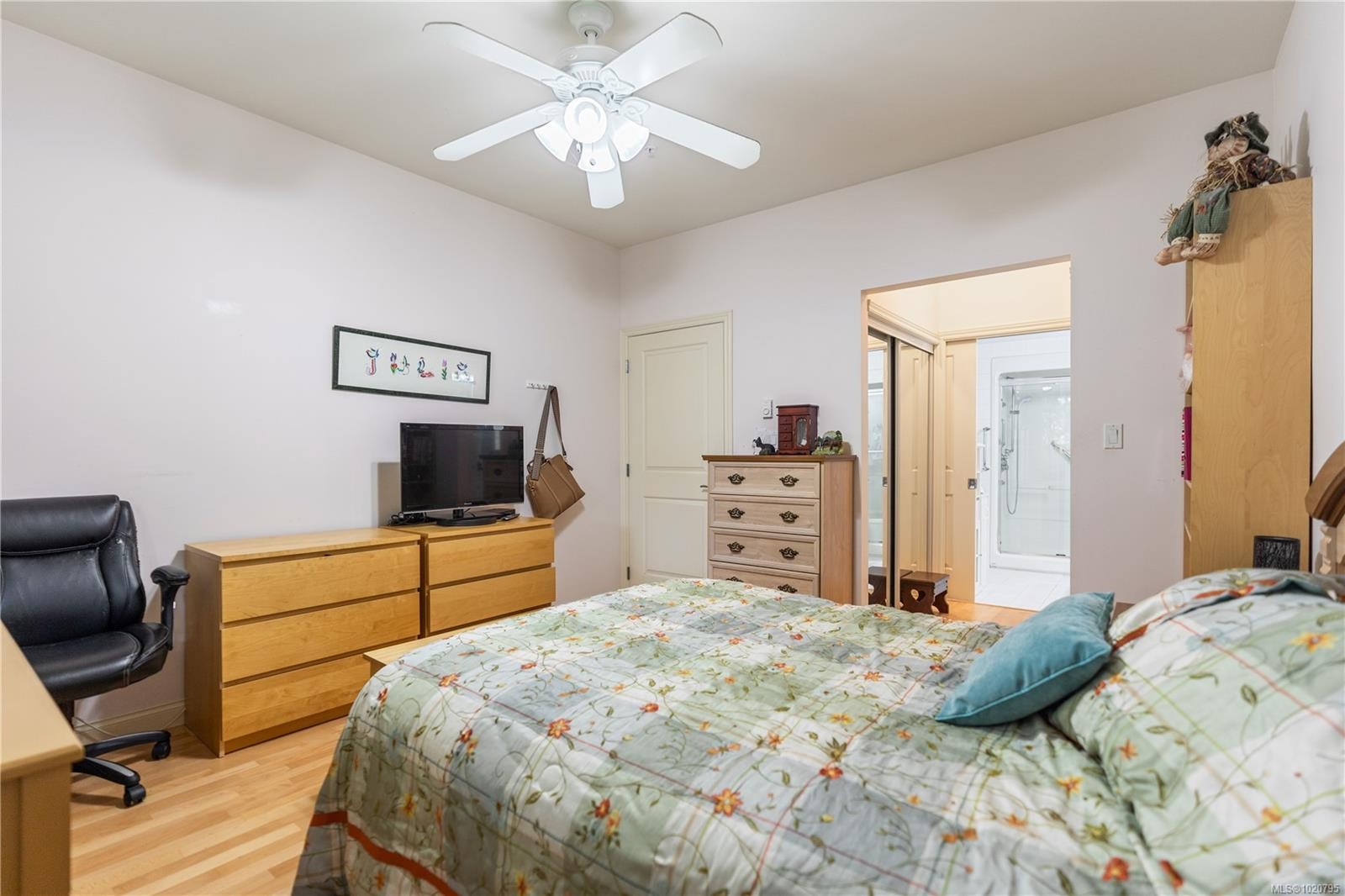 76-850 Parklands Dr, Esquimalt, BC