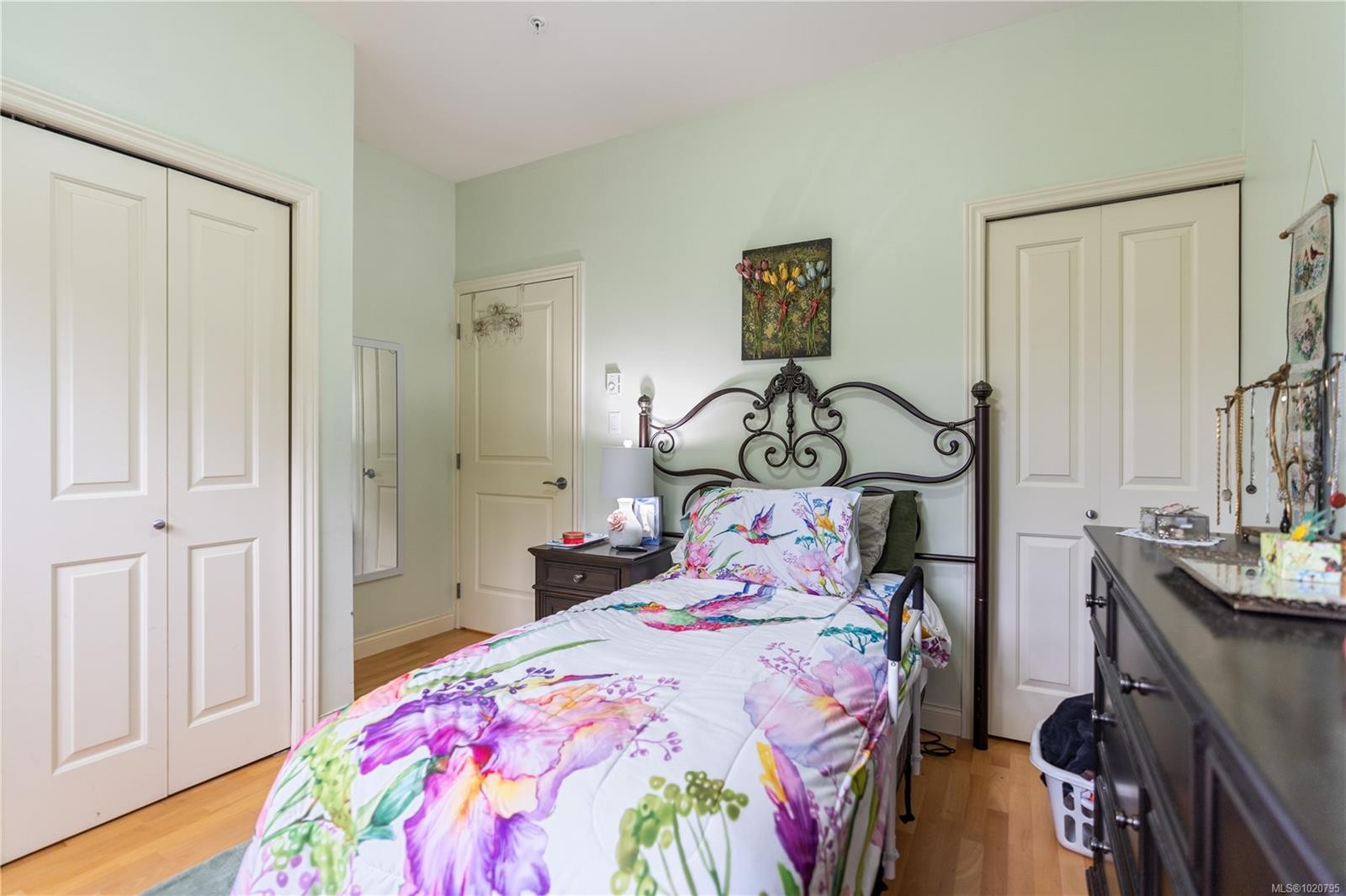 76-850 Parklands Dr, Esquimalt, BC