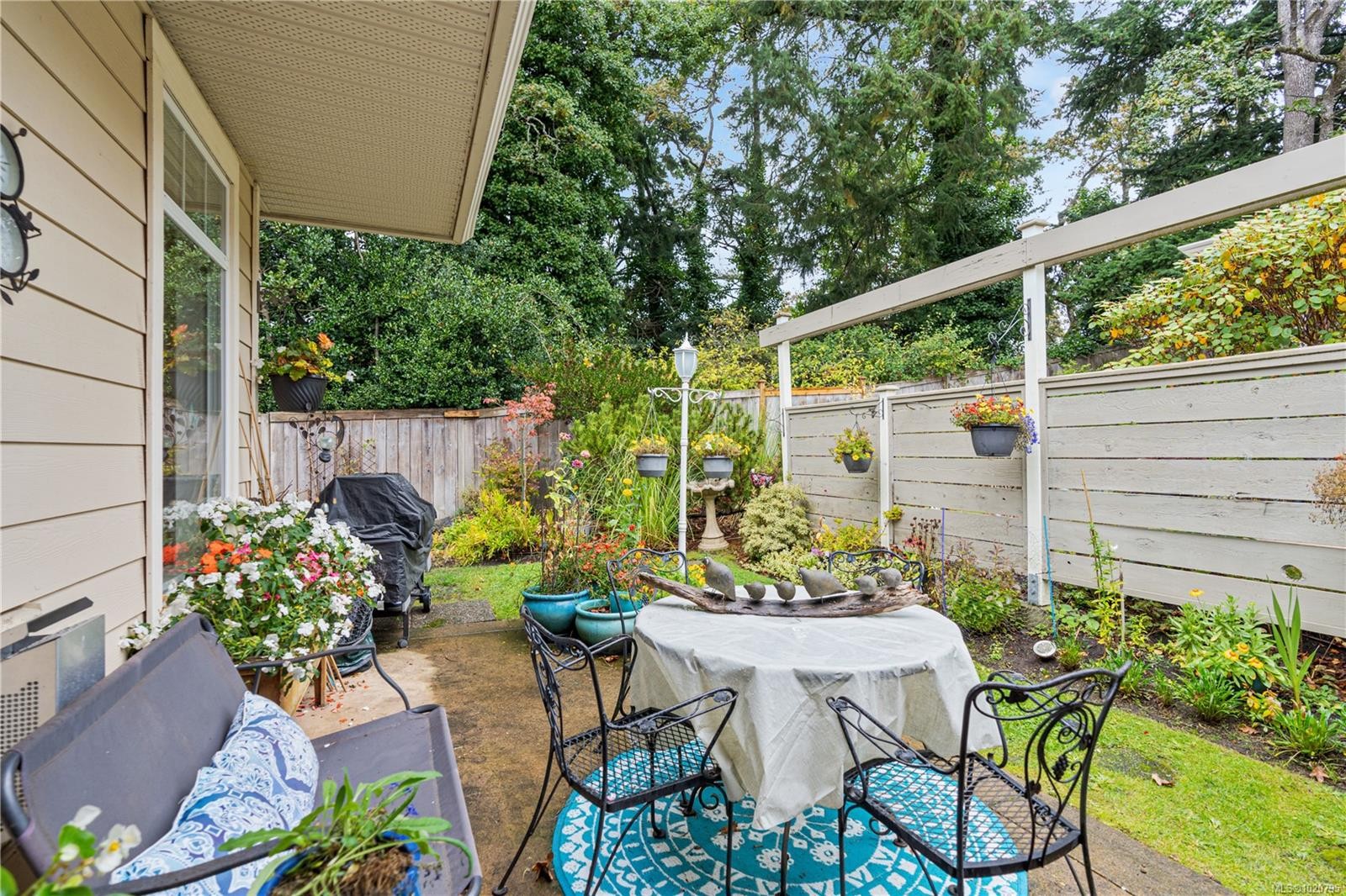 76-850 Parklands Dr, Esquimalt, BC