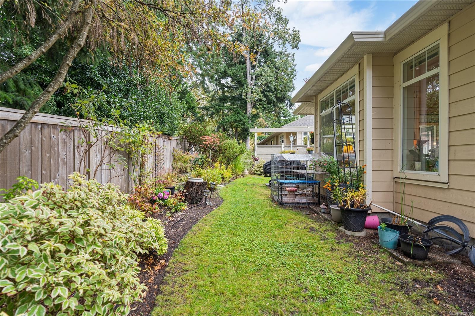 76-850 Parklands Dr, Esquimalt, BC