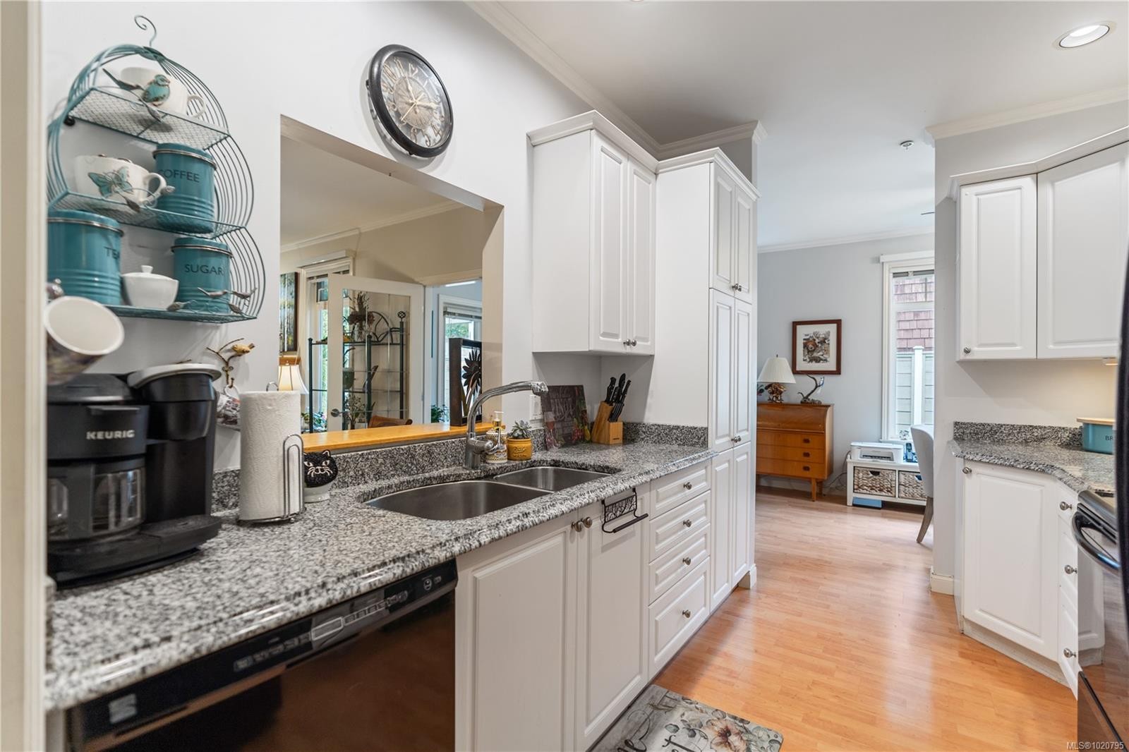 76-850 Parklands Dr, Esquimalt, BC