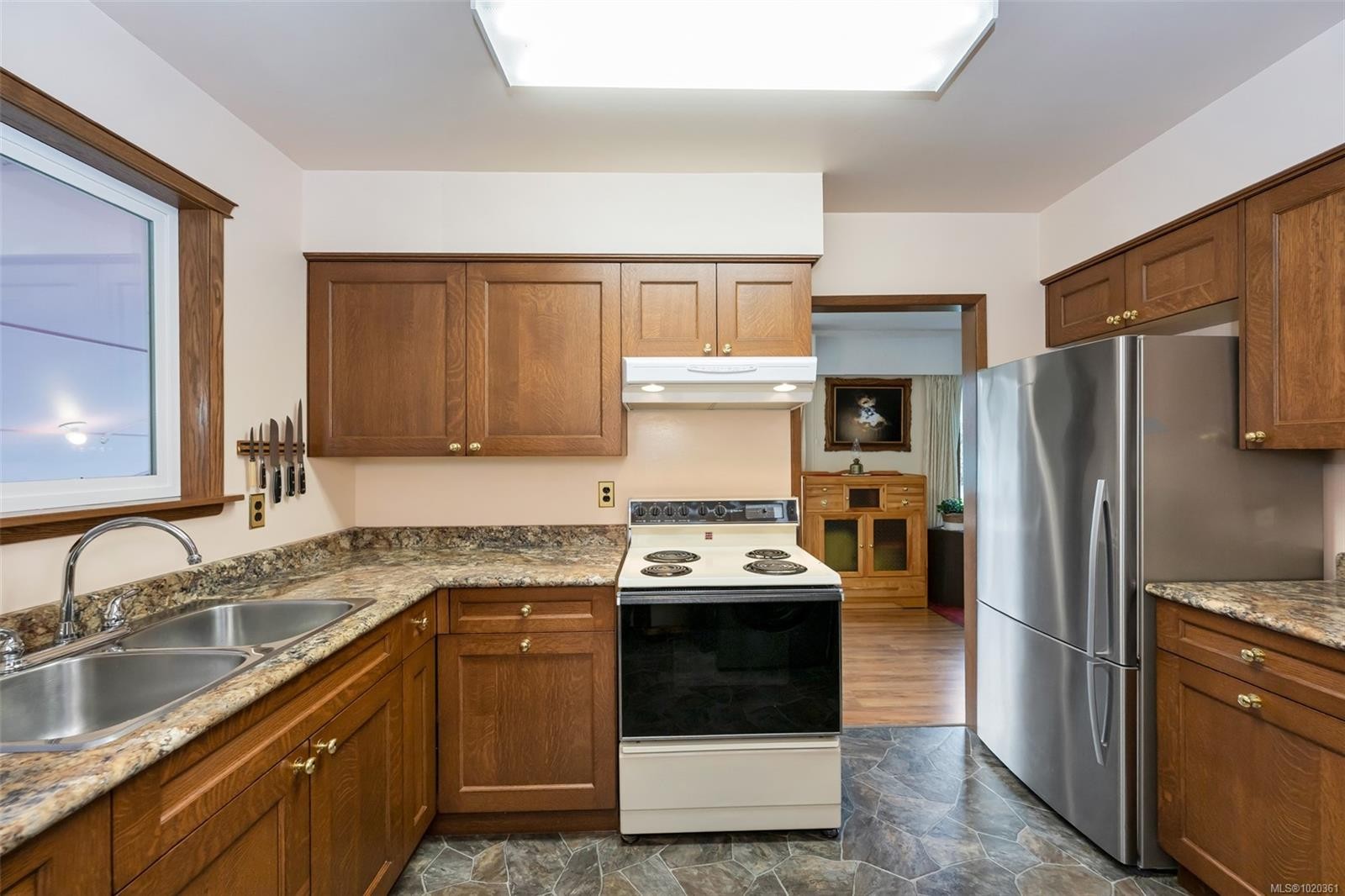 50 Cowichan Ave East, Lake Cowichan, BC