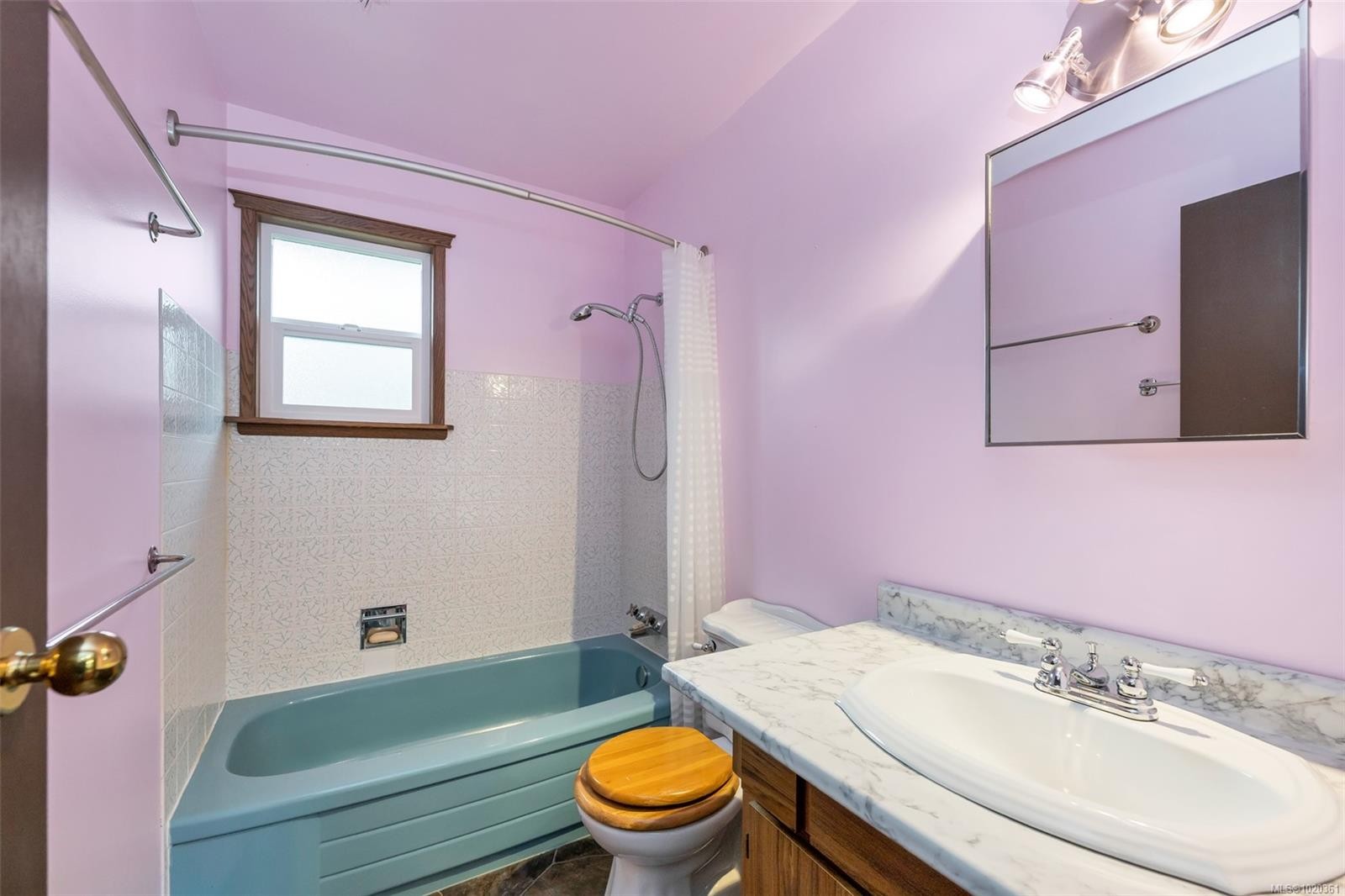 50 Cowichan Ave East, Lake Cowichan, BC