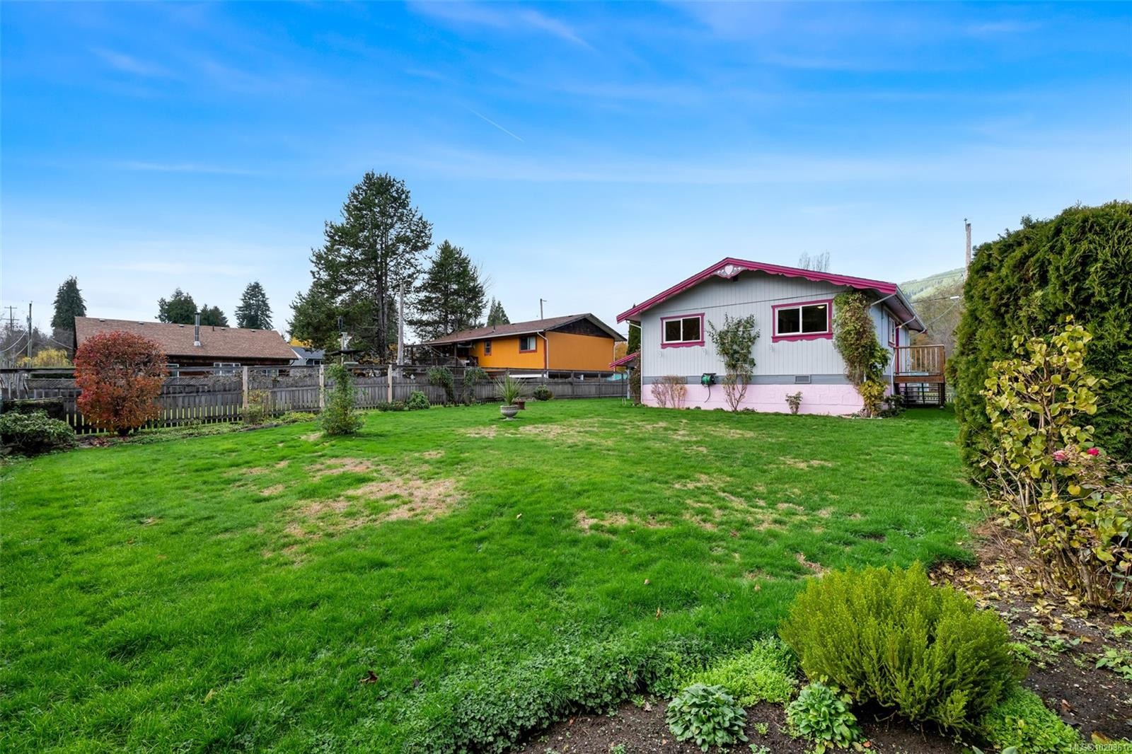 50 Cowichan Ave East, Lake Cowichan, BC