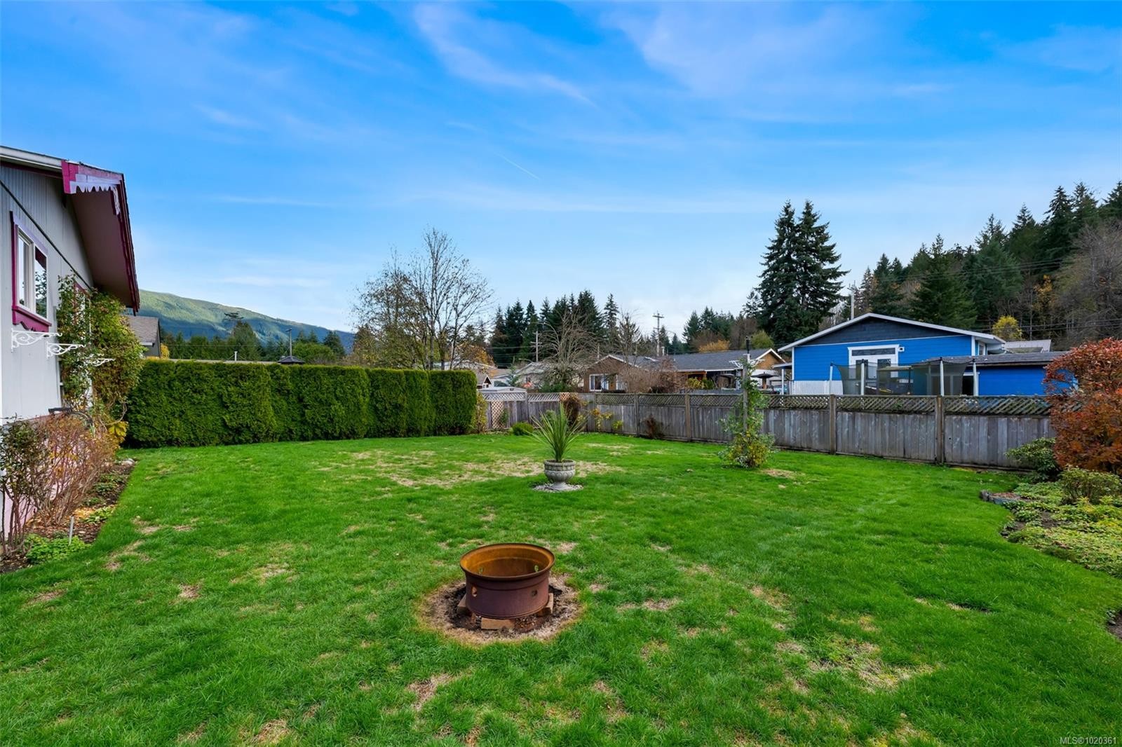 50 Cowichan Ave East, Lake Cowichan, BC