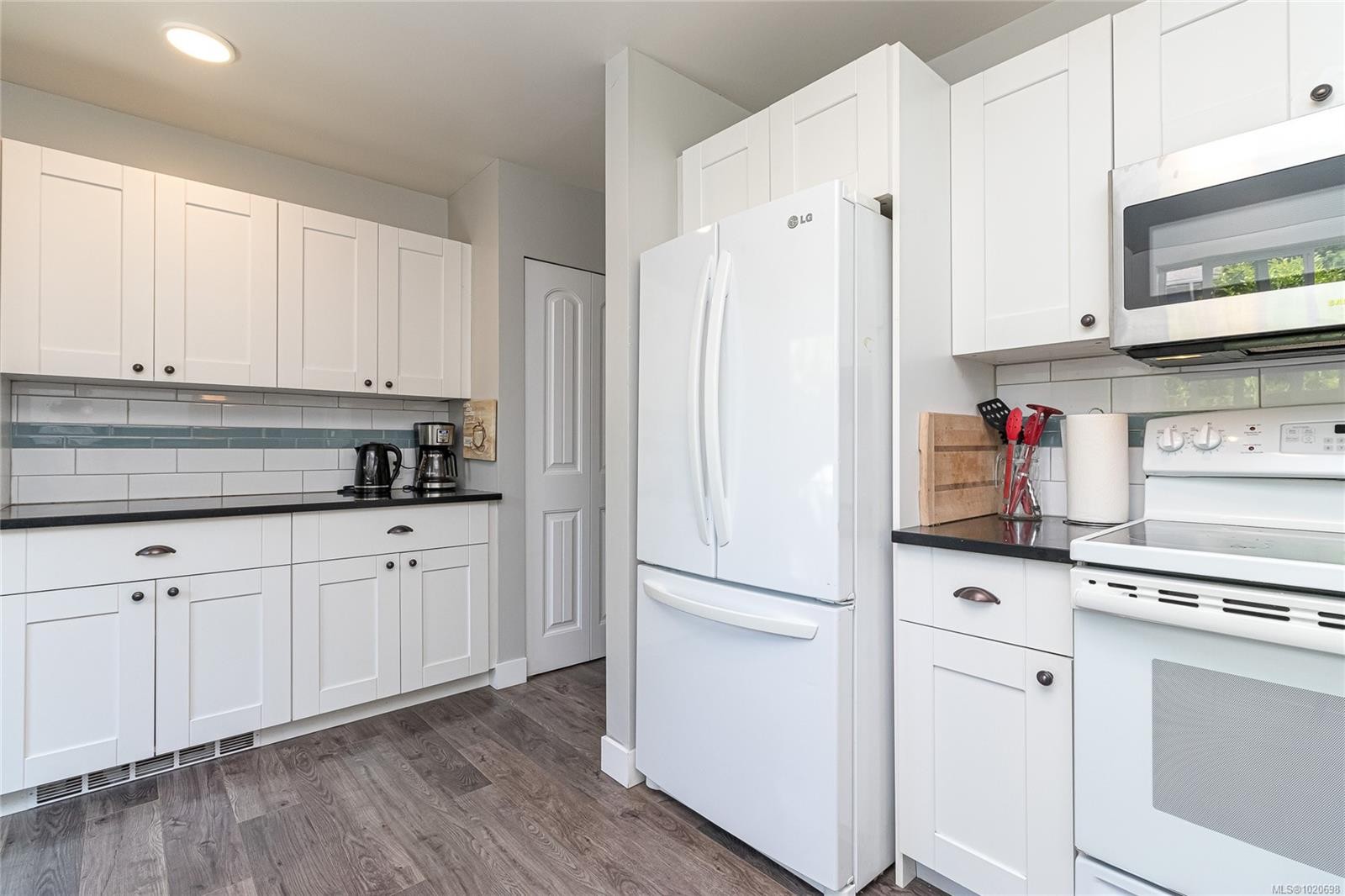 376 Atkins Ave, Langford, BC