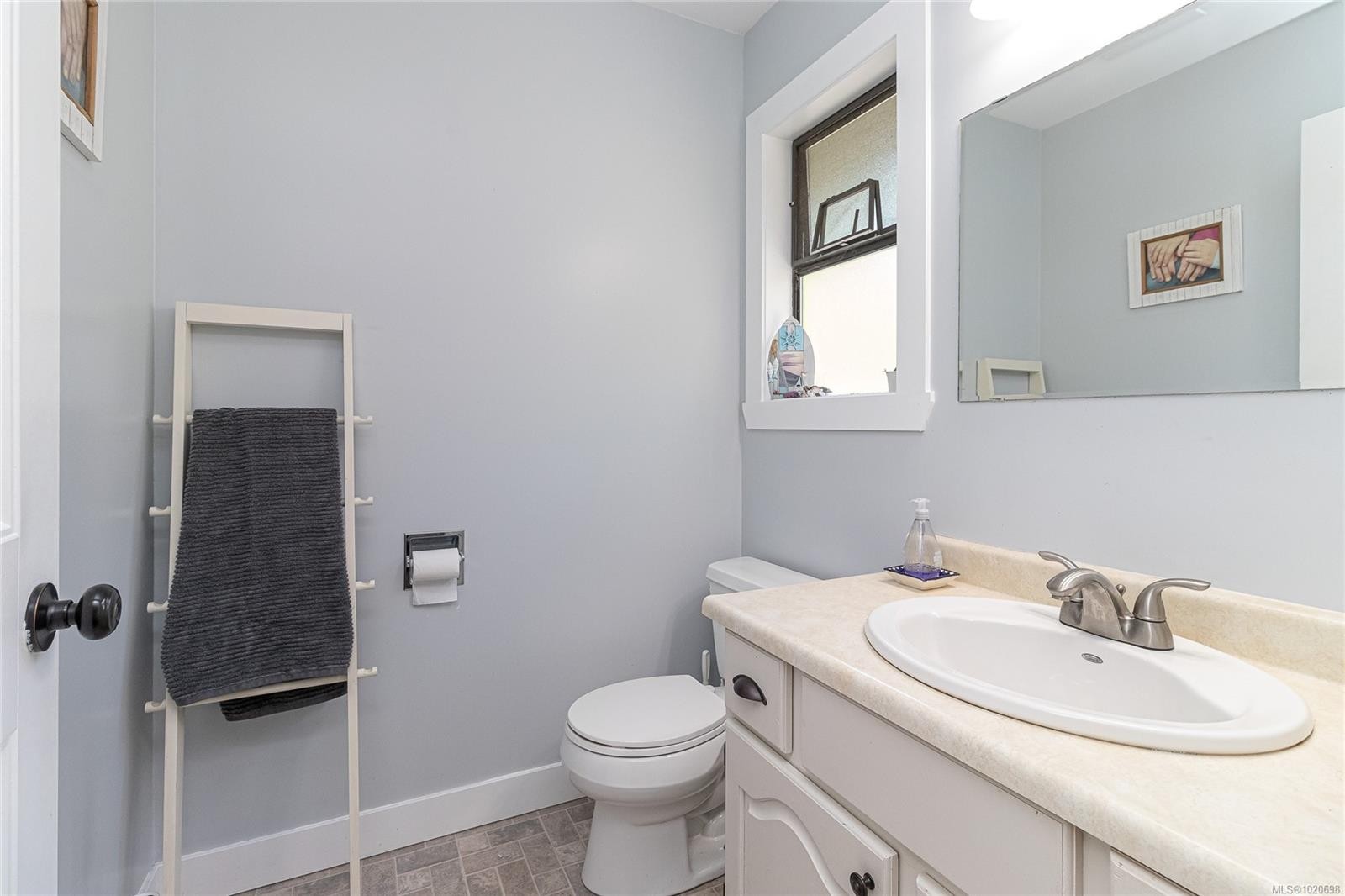 376 Atkins Ave, Langford, BC