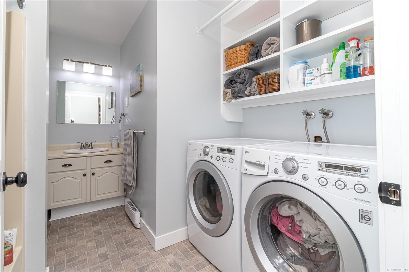 376 Atkins Ave, Langford, BC