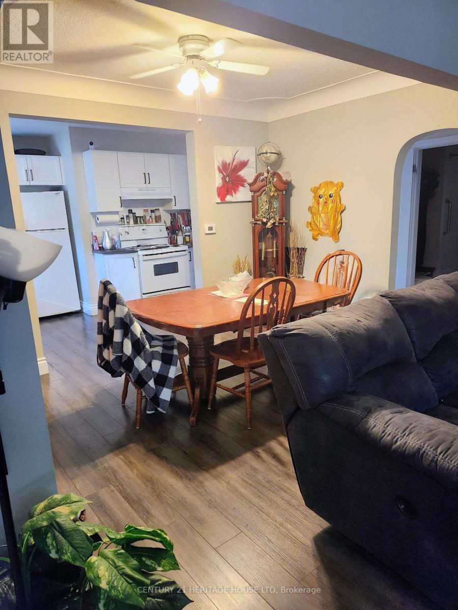 11 Barnes Street, St. Thomas, ON - Indoor