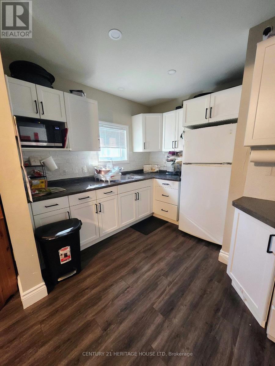 11 Barnes Street, St. Thomas, ON - Indoor Photo Showing Kitchen