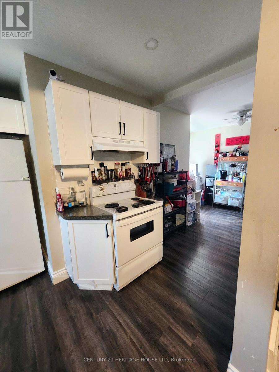 11 Barnes Street, St. Thomas, ON - Indoor Photo Showing Kitchen