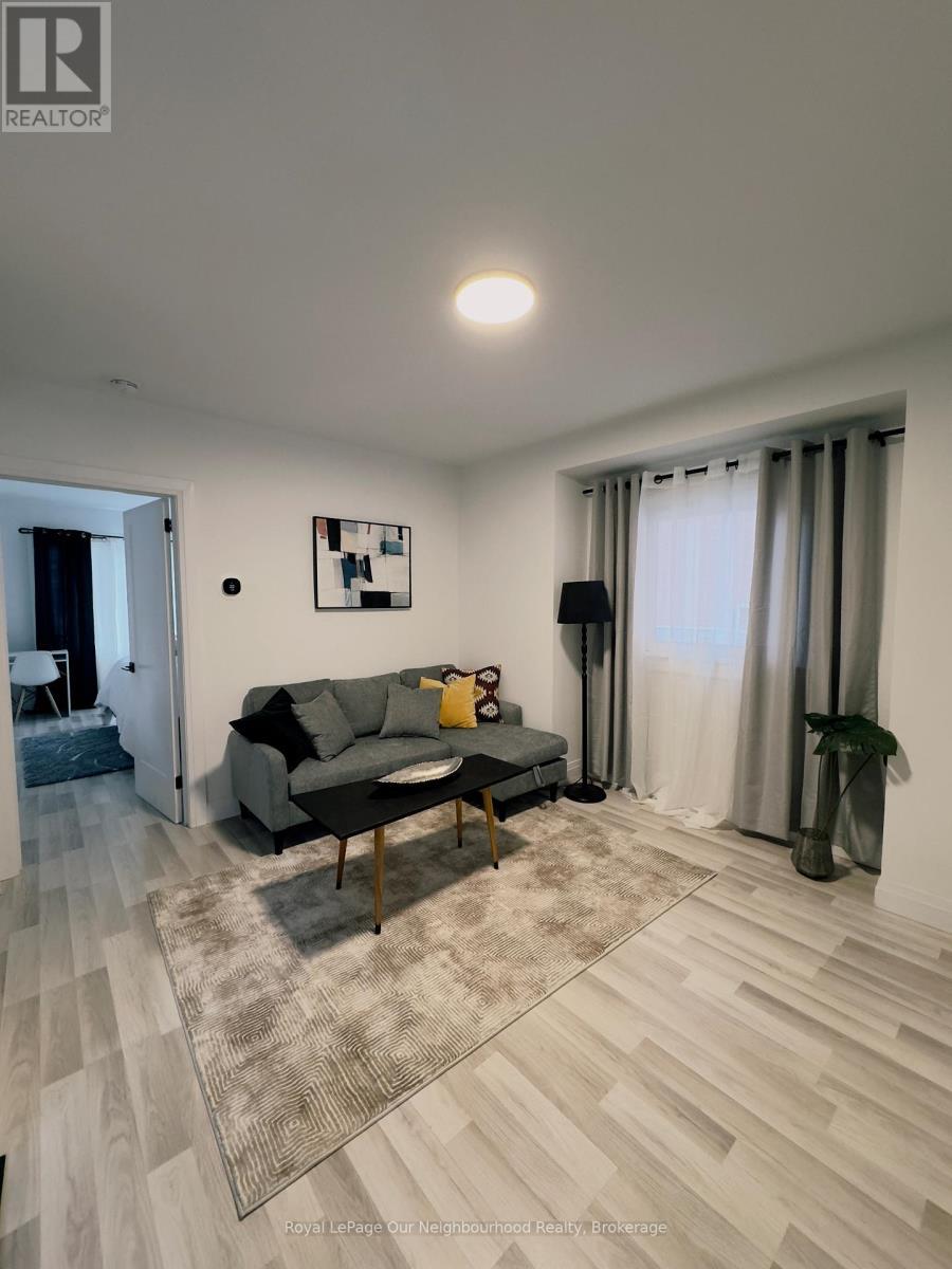 Main - 196 Walnut Street S, Hamilton, ON - Indoor